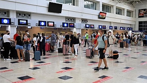 Antalya'ya havayoluyla gelen- giden toplam yolcu 10 milyona ulaştı