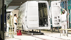 Ticaride büyüme hız kesmiyor
