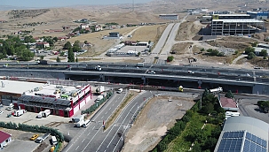 Ankara-Kahramankazan Yolu'nda 3 kavşak hizmete açıldı