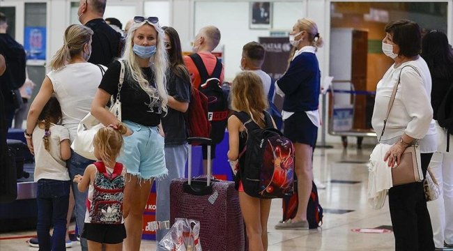 Ruslar ve Avrupalılar akın etmeye devam ediyor