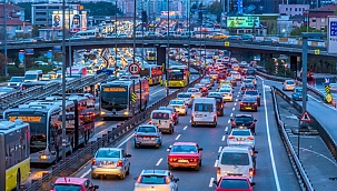 Nisan'da trafiğe kayıt yüzde 16 arttı