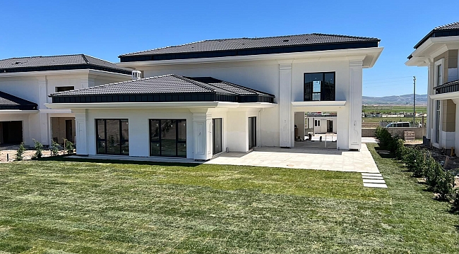 Ankara'da site içerisinde tam müstakil lüks villa