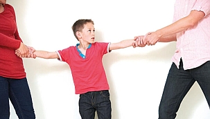 Çocuk teslimine ilişkin yönetmelik yürürlüğe girdi