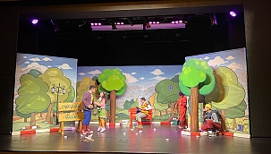 Ankaralı çocuklar Cumhuriyet Bayramı’nı tiyatro ile kutladı