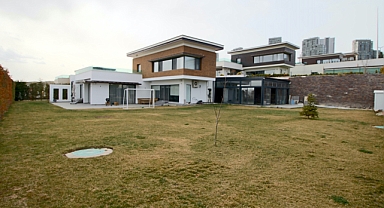 İncek N modern sitesinde 2 dönüm arsada 1,5 katlı süper lüks villa