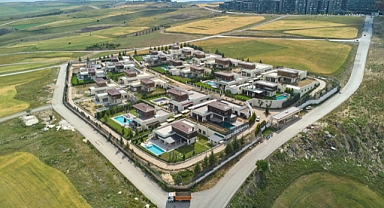 İncek N Modern sitesinde natamam villa 