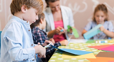 Oyun, ebeveyn ve çocuk arasında bağ oluşturan bir köprü görevi görür