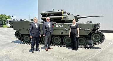 Türkiye’nin ilk ağır sınıf paletli insansız zırhlı aracı tanıtıldı: Yerli otonom ‘tank’