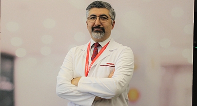 Fiziksel görünüme uygun bir ses tonu önemli