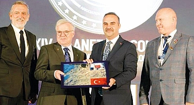 Uzay Kaşifleri Derneği Başkanı Reinhold Ewald Bursa’da konuştu: Geleceği göklerde inşa edelim