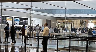 İphone 15 karaborsada... Kim bu sırada bekleyenler