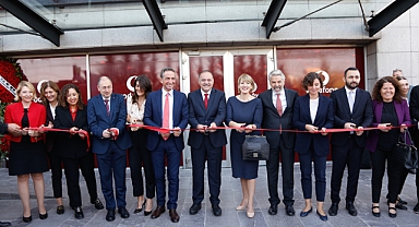 Vodafone Cumhuriyet’in 100. Yılında Ankara’da yeni bir merkez açtı