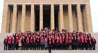 ASO ailesi 60. yılında ulu önder ATATÜRK’ün huzurunda 