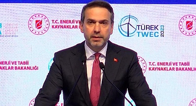 Bakan Bayraktar: Elektrik ihtiyacımızın yüzde 25'ini rüzgardan karşılamayı hedefliyoruz