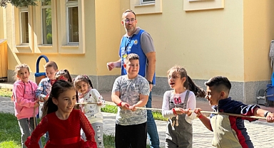 Domino’s düş gezgini ateşböceği mobil eğitim tırı Ankara’ya ulaştı