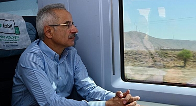 Bakan Uraloğlu: Ankara-Eskişehir YHT'yi 20 milyon 500 bin kişi kullandı