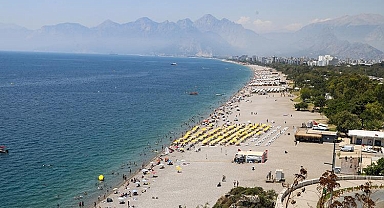 Antalya bayramda 2 milyonun üzerinde yerli turist ağırladı