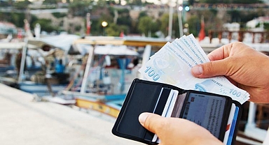 Yerli turist ilk çeyrekte 45 milyar lira harcadı
