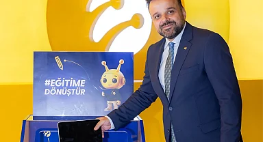En az 50 kilogram tekno atık toplayan çalışanlarını ödüllendirdi