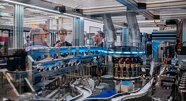 Siemens ve Microsoft endüstriyel yapay zekâyı yeniden şekillendiriyor