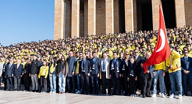 1907 Fenerbahçe Derneği ve 1907 Unifeb’ten Anıtkabir’e ziyaret