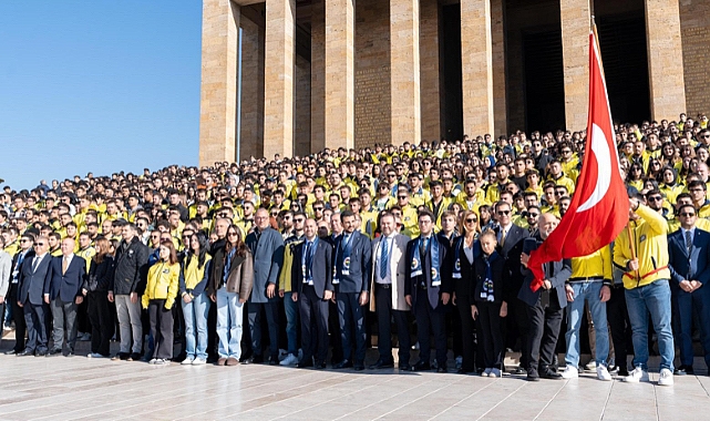 1907 Fenerbahçe Derneği ve 1907 Unifeb’ten Anıtkabir’e ziyaret