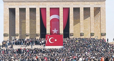 Anıtkabir’de 10 Kasım rekoru: 1 milyon 92 bin ziyaretçi