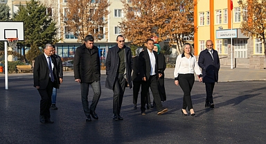 Etimesgut ilçesindeki okulların bahçeleri asfaltlanıyor