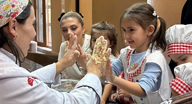 Sincan’da kreşli miniklerden nefis kurabiyeler