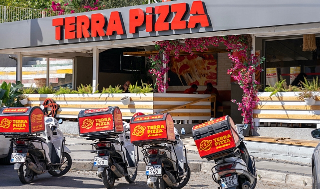 Terra Pizza Ankara’daki 9. restoranını Bahçelievler 7. Cadde’de açtı