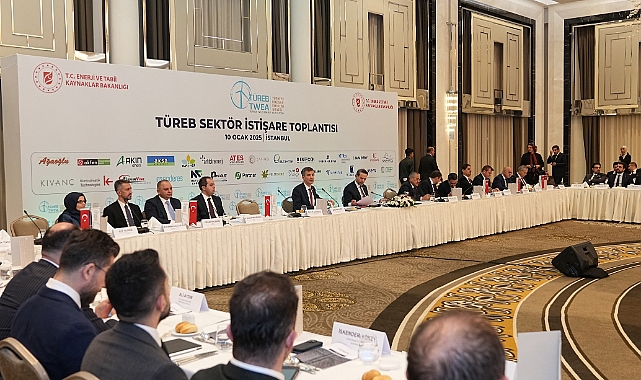 Bakan Bayraktar sektör temsilcileri ile bir araya geldi