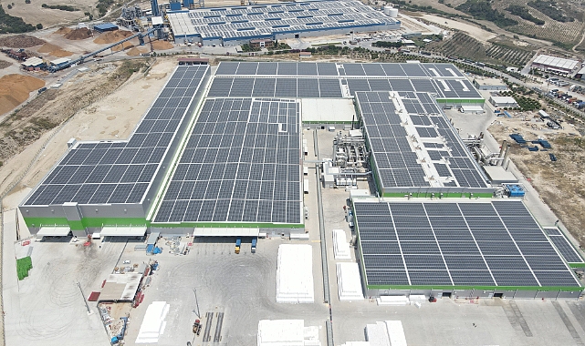 Hayat, yenilenebilir enerji yatırımlarıyla karbon ayak izini azaltıyor