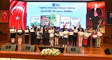 Ankara'da sağlıkla geleceğe yürüyenler paneli