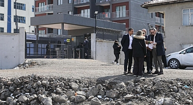 Başkan Beşikcioğlu Belediyeye bağlı olan park ve bahçelerdeki çalışmaları inceledi