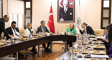 Kaymakam Özlem Bozkurt Gevrek Etimesgut Belediyesini ziyaret ederek kahvaltı programına katıldı