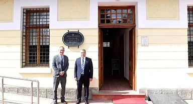 ABD Büyükelçiliği Maslahatgüzarı Anadolu Üniversitesi'ni Ziyaret Etti