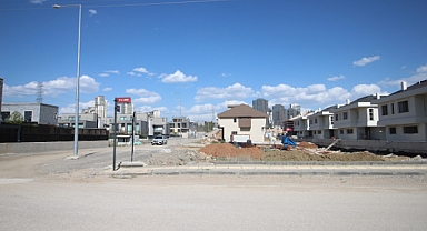 Beytepe'de satılık 1.418 m2 köşe parsel kupon arsa