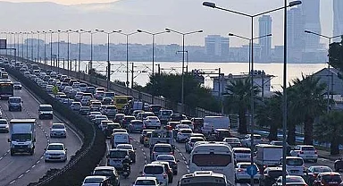 Nisan'da 191 bin 983 taşıt trafiğe katıldı... Toplam taşıt sayısı 32 milyona yaklaştı