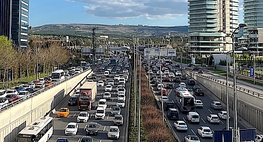 Ankara trafiğine katılan araç sayısı arttı
