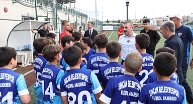 Geleceğin yıldız futbolcuları Sincan’da yetişiyor