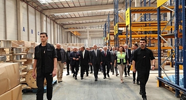 Ticaret Bakanı Ömer Bolat Ankara lojistik üssünde incelemeler yaptı
