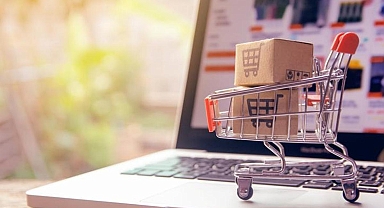 Türkiyenin E-Ticaret hacmi ilk yarıda 2 trilyon TLyi aştı, yıl sonu hedefi 5 trilyon TL