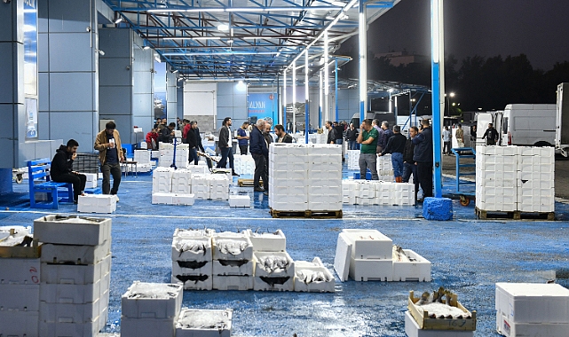 Ankara Belediyesi balık hali'nde günlük kontrollerine başladı