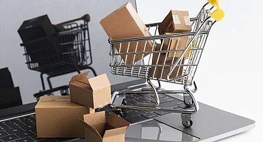 Ticaret satış hacmi yıllık arttı, aylık azaldı