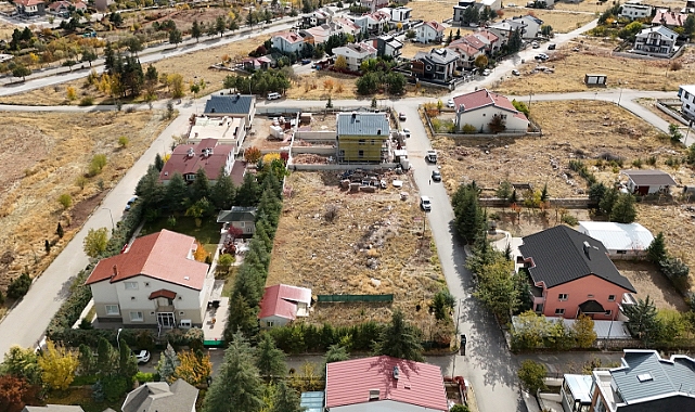 Ahlatlıbel'de 1.320 m2 4 villalık satılık arsa