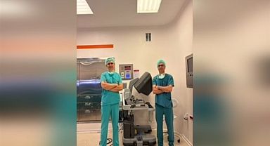 Ankara'da tek böbrek üstü beziyle yapılan ameliyat literatüre girdi