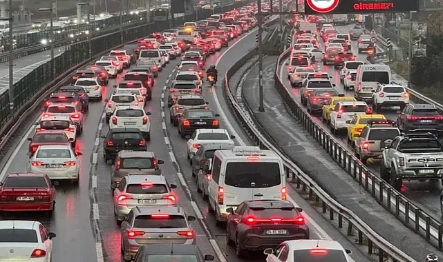 Ekim'de trafiğe kayıtlı taşıtlar azaldı... Otomobil ve motosiklet öne çıktı
