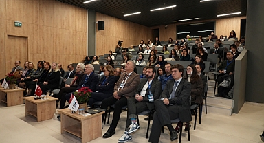 Ankara'da nöronal enerji dinamikleri kongresinde bilim dünyası bir araya geldi