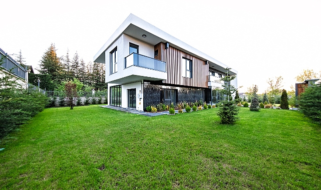 İncek’te üst düzey yaşam sunan sıfır villa yeni sahibini bekliyor