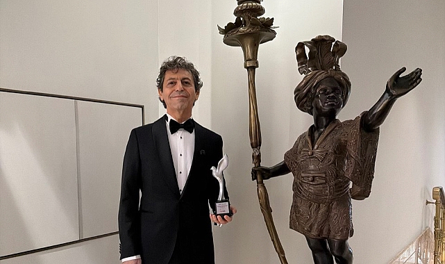 Akif Manaf’a barış ödülü verildi